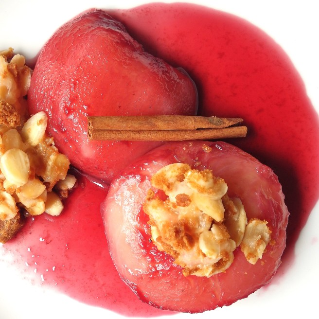 Pêches blanches au vin, miel et épices de Madamcadamia