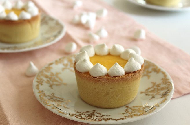 Tartes à la passion meringuées de Madamcadamia