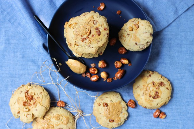 Cookies aux cacahuètes caramélisées et beurre de cacahuètes