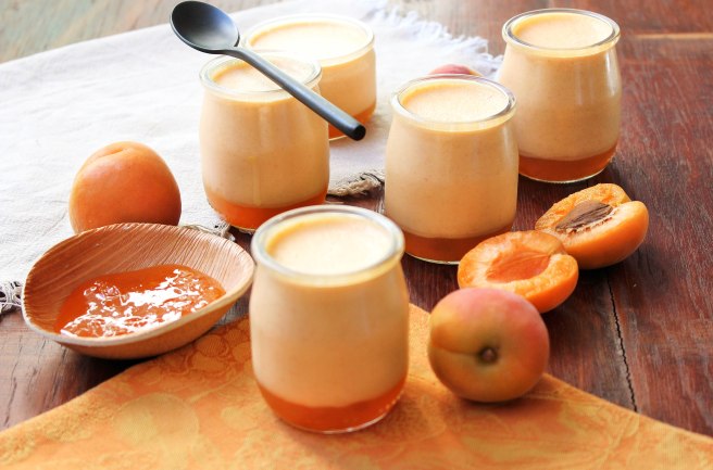 Crèmes mousseuses aux abricots