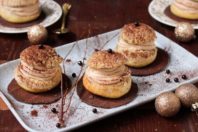 Choux de fête poires &amp; crème mascarpone à la crème de marrons