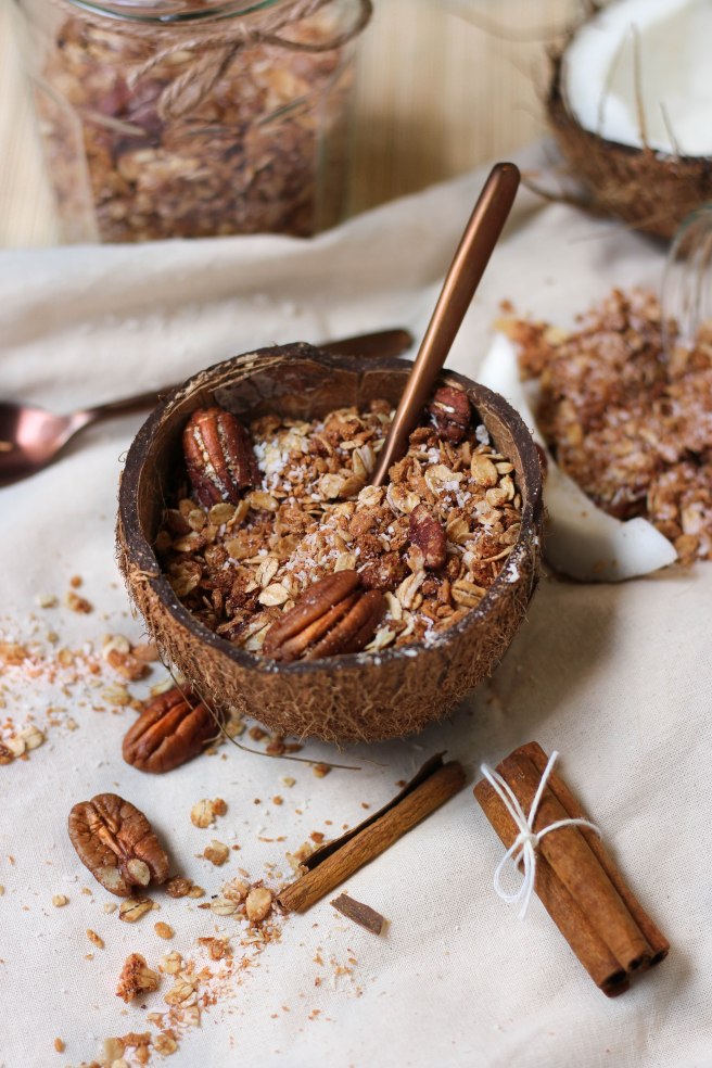 Granola petit déjeuner - Granola à la noix de coco, noix de pécan et cannelle