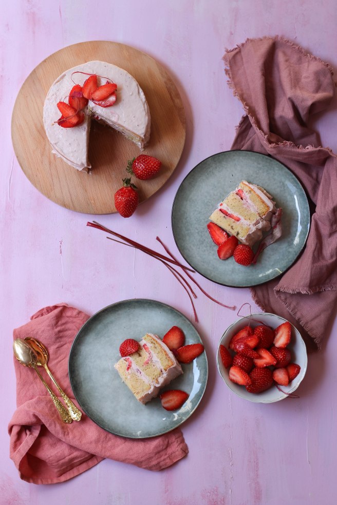 Layer cake fraises & rhubarbe - photography