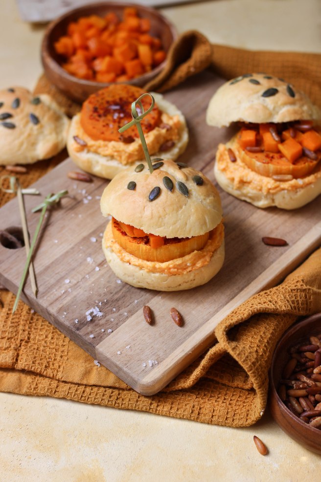 Minis burgers à la butternut d'halloween - street food photography