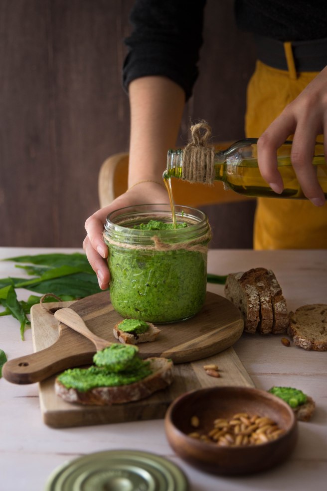 Pesto maison à l'ail des ours et ricotta - photography
