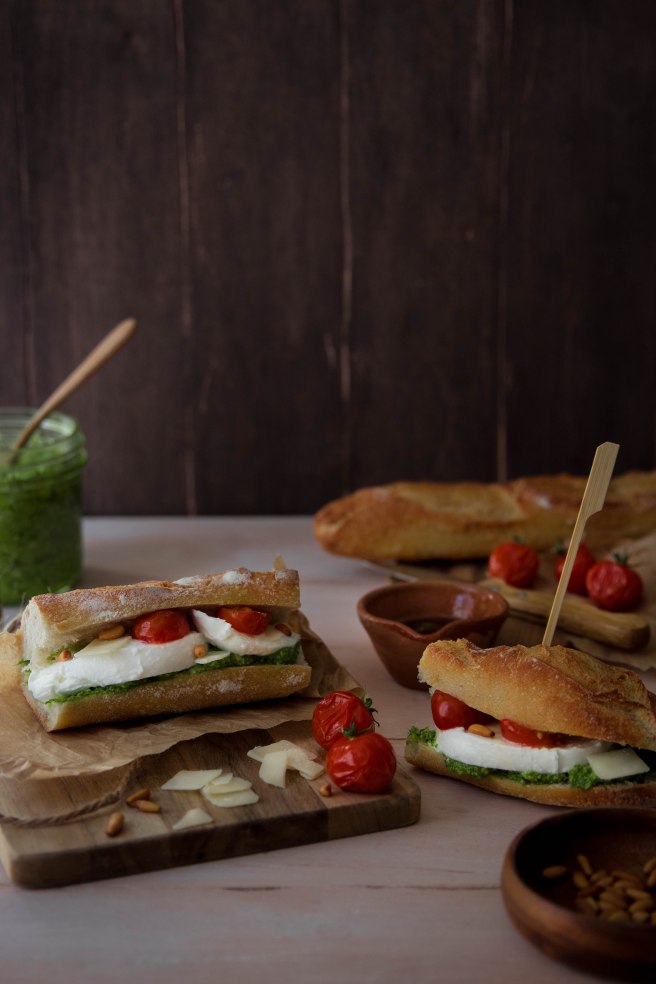 Sandwich de voyage aux saveurs d'été - Street food photography