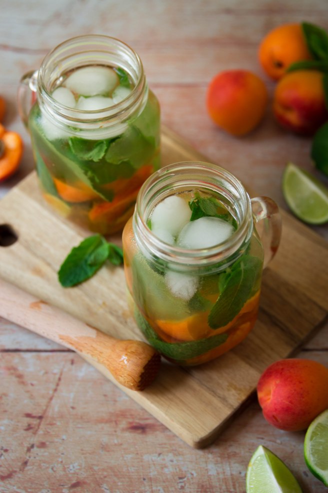 Mojito à l'abricot, menthe et citron vert - cocktail photography