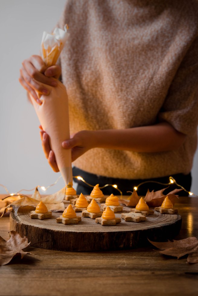 Etoiles de butternut aux épices pour apéritif de Noël - Christmas apetizer photography