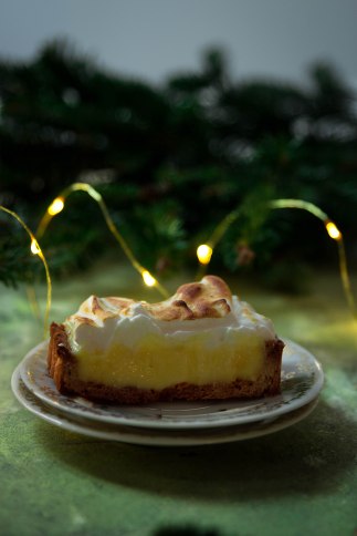 Tarte à la bergamote meringuée et aux épices de Noël - Christmas food photography