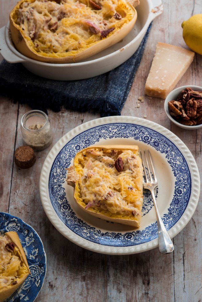 Courge spaghetti farcie à la ricotta, citron et noix de pécan - photography