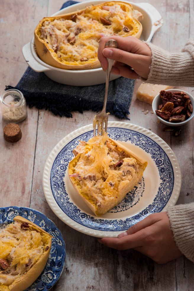 Courge spaghetti farcie à la ricotta, citron et noix de pécan - photography