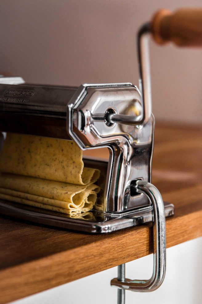Comment réaliser des tagliatelles fraîches maison ? - Tagliatelles fraîches à l'origan, pasta photography