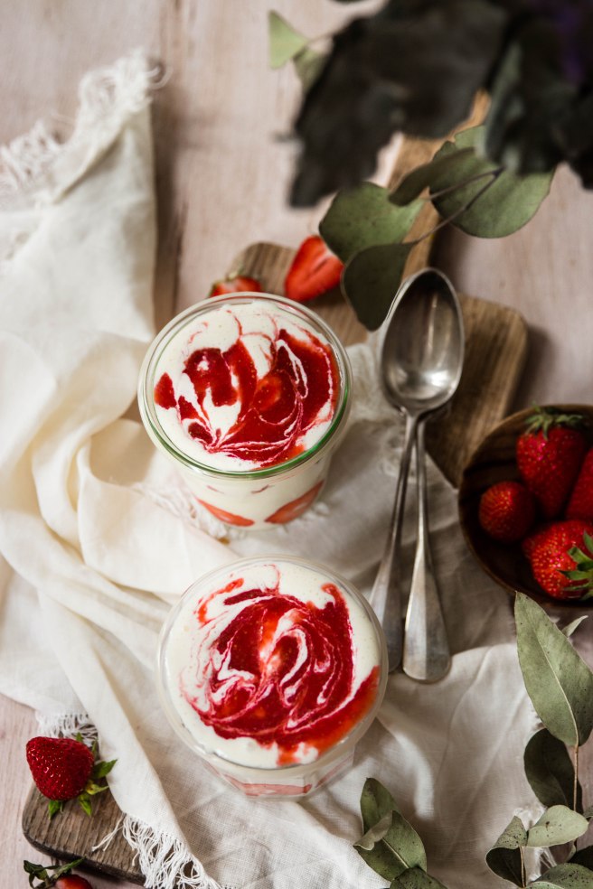 Tiramisu facile aux fraises et sirop de sureau - photography