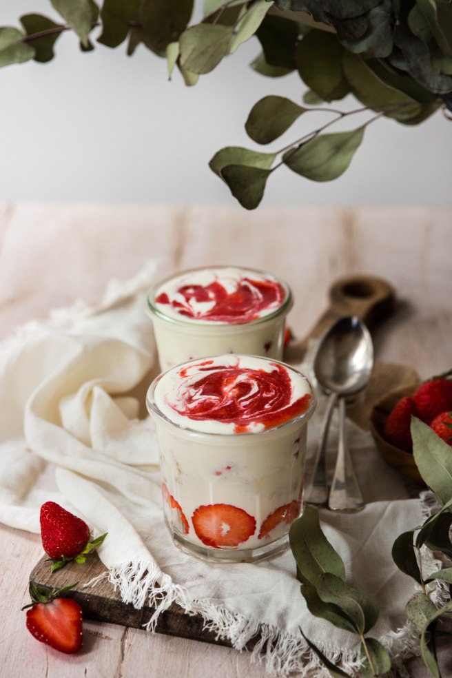 Tiramisu facile aux fraises et sirop de sureau - photography