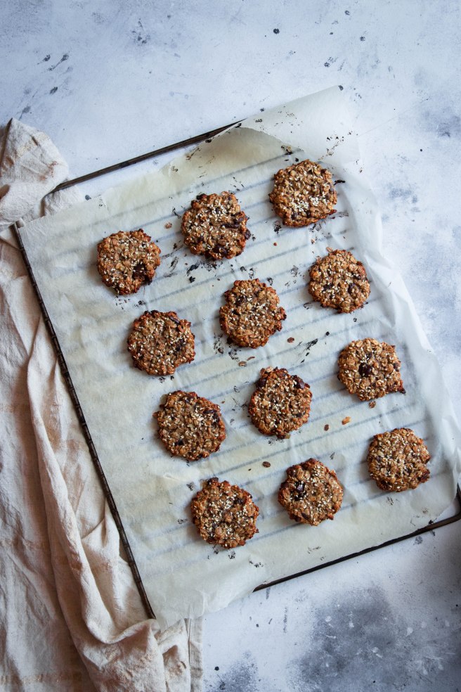 Cookies healthy aux flocons d'avoine, sésame et chocolat - photography