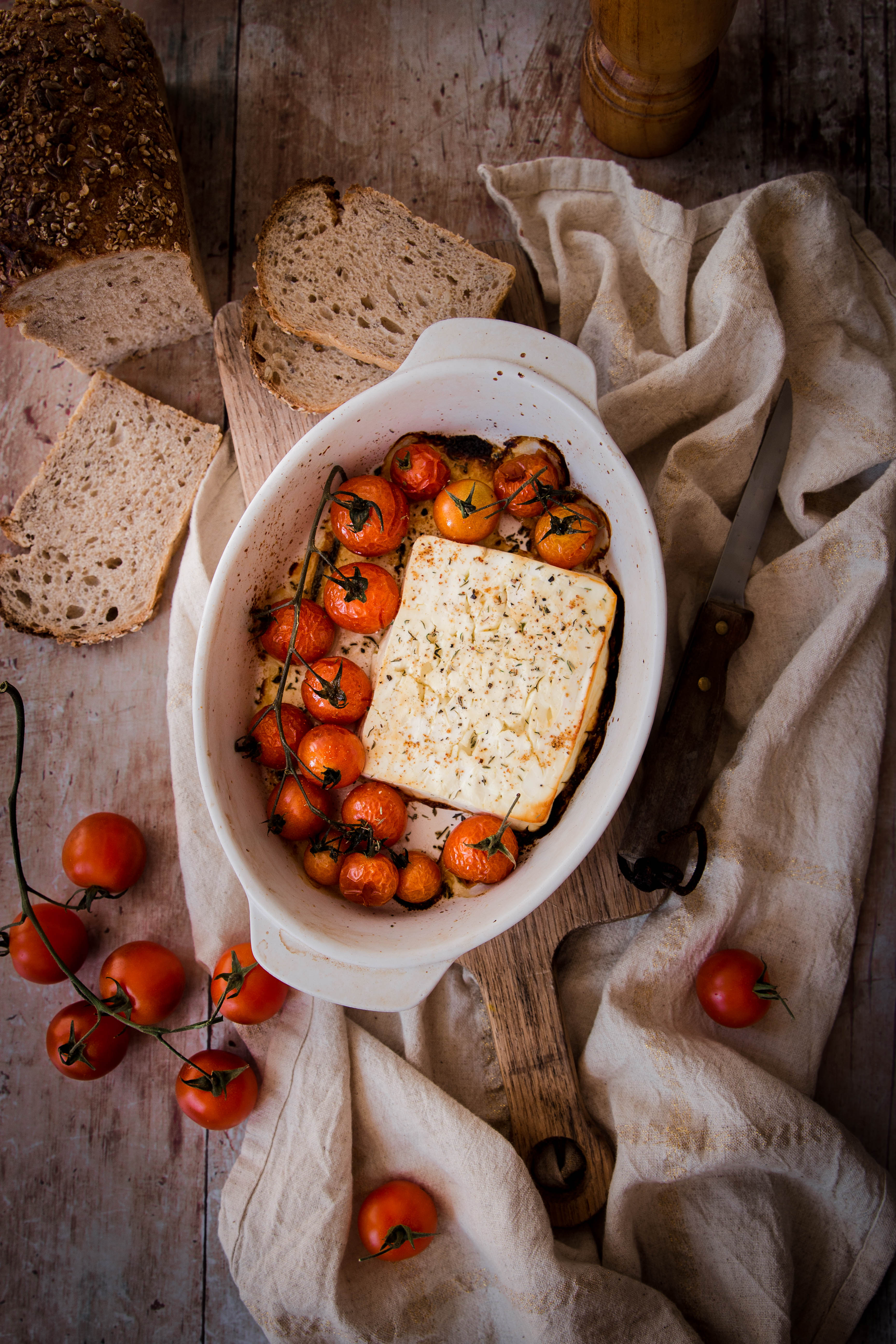 Feta et tomates cerises rôties - roasted feta photography