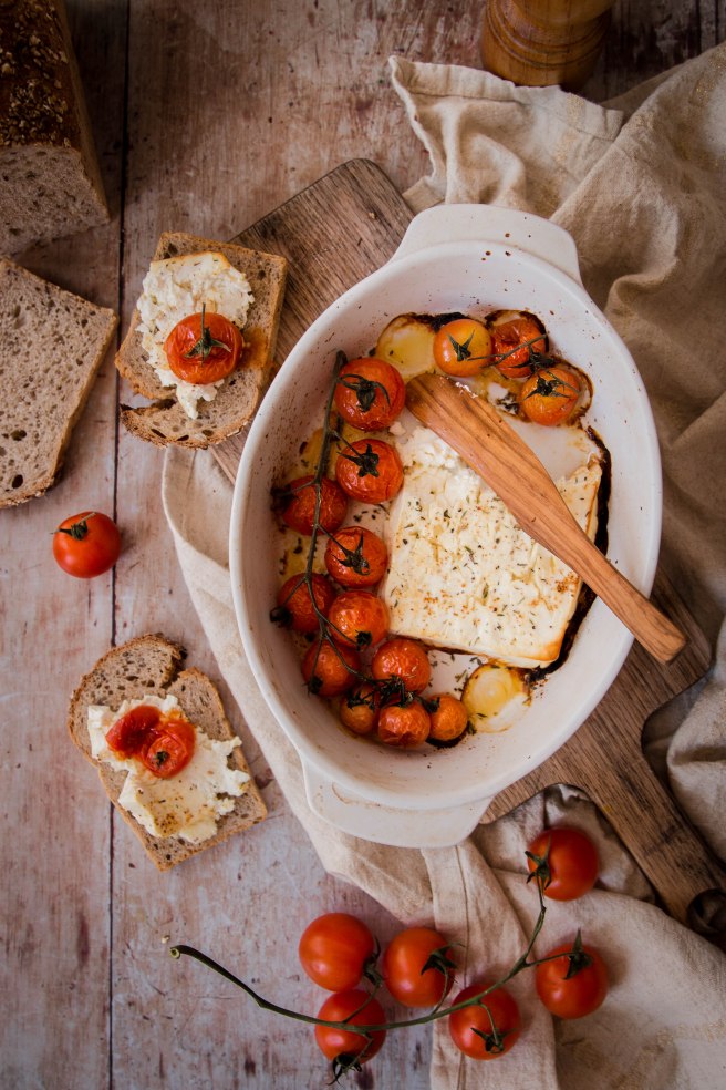 Feta et tomates cerises rôties - roasted feta photography