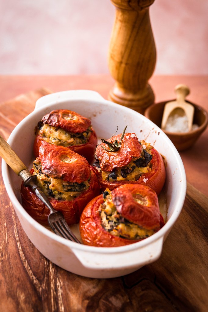 Tomates farcies végétariennes aux champignons - photography