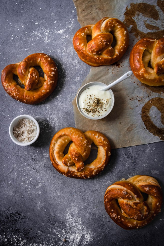 Bretzels fourrés au comté et à la fleur de sel - photography