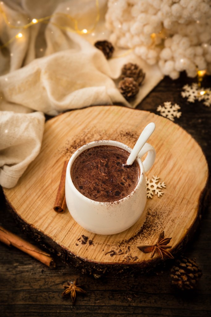 Le parfait chocolat chaud de Noël aux épices et à la fleur d'oranger - photography