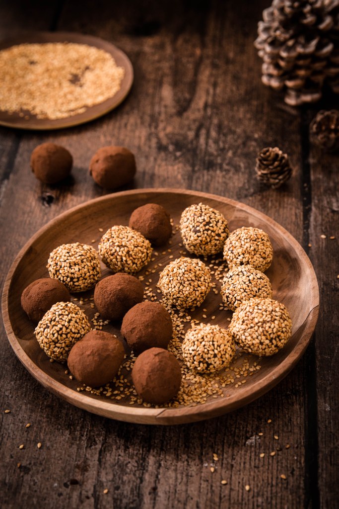 Truffes de Noël au chocolat noir et sésame - photography