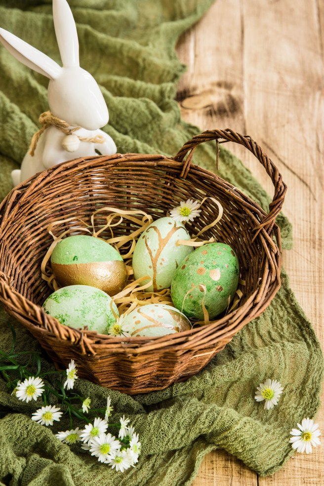 Comment réaliser des oeufs de Pâques peints décoratifs ? - DIY de Pâques photography