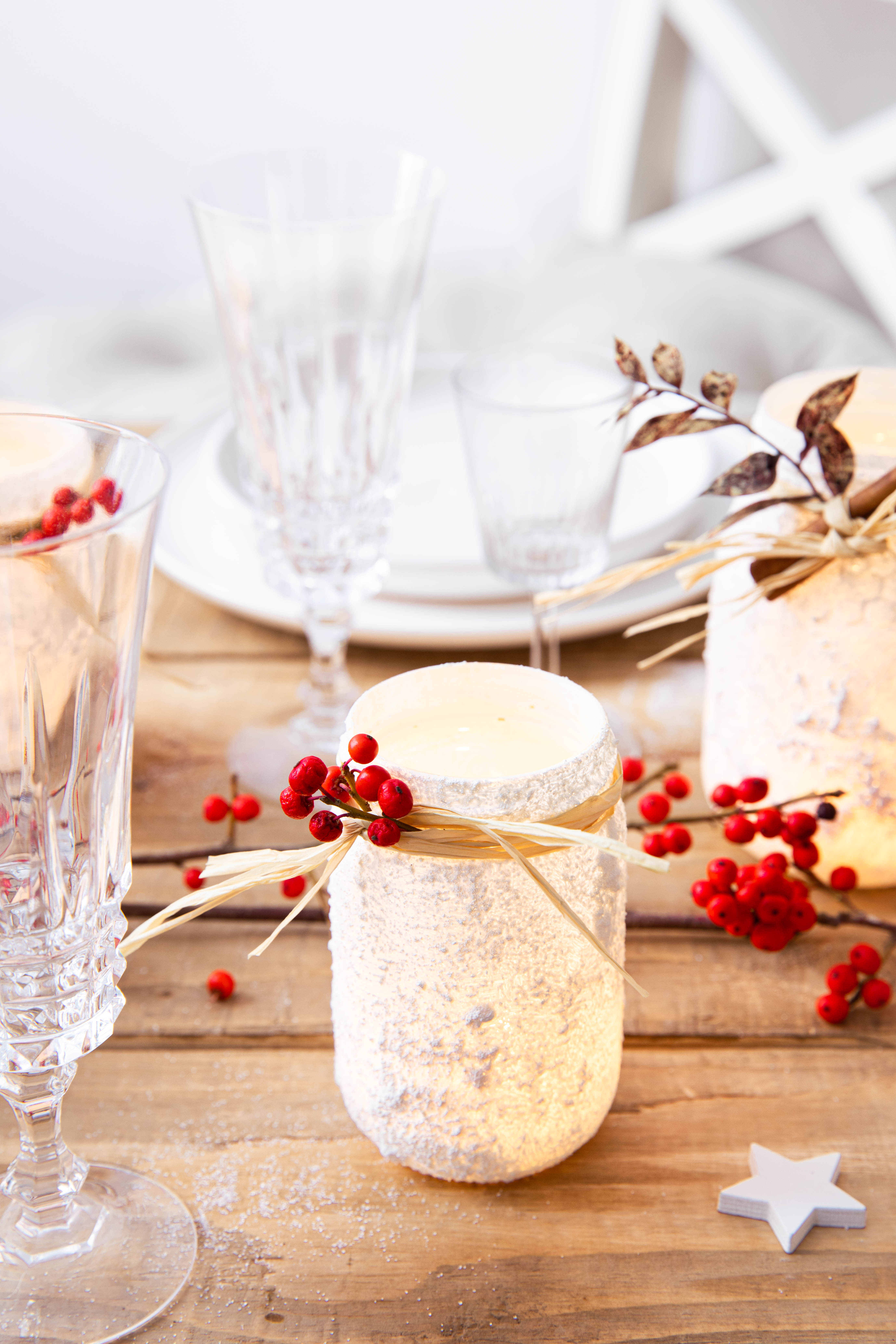Photophores enneigés de Noël avec des bocaux en verre - DIY décoration de Noël facile - photography