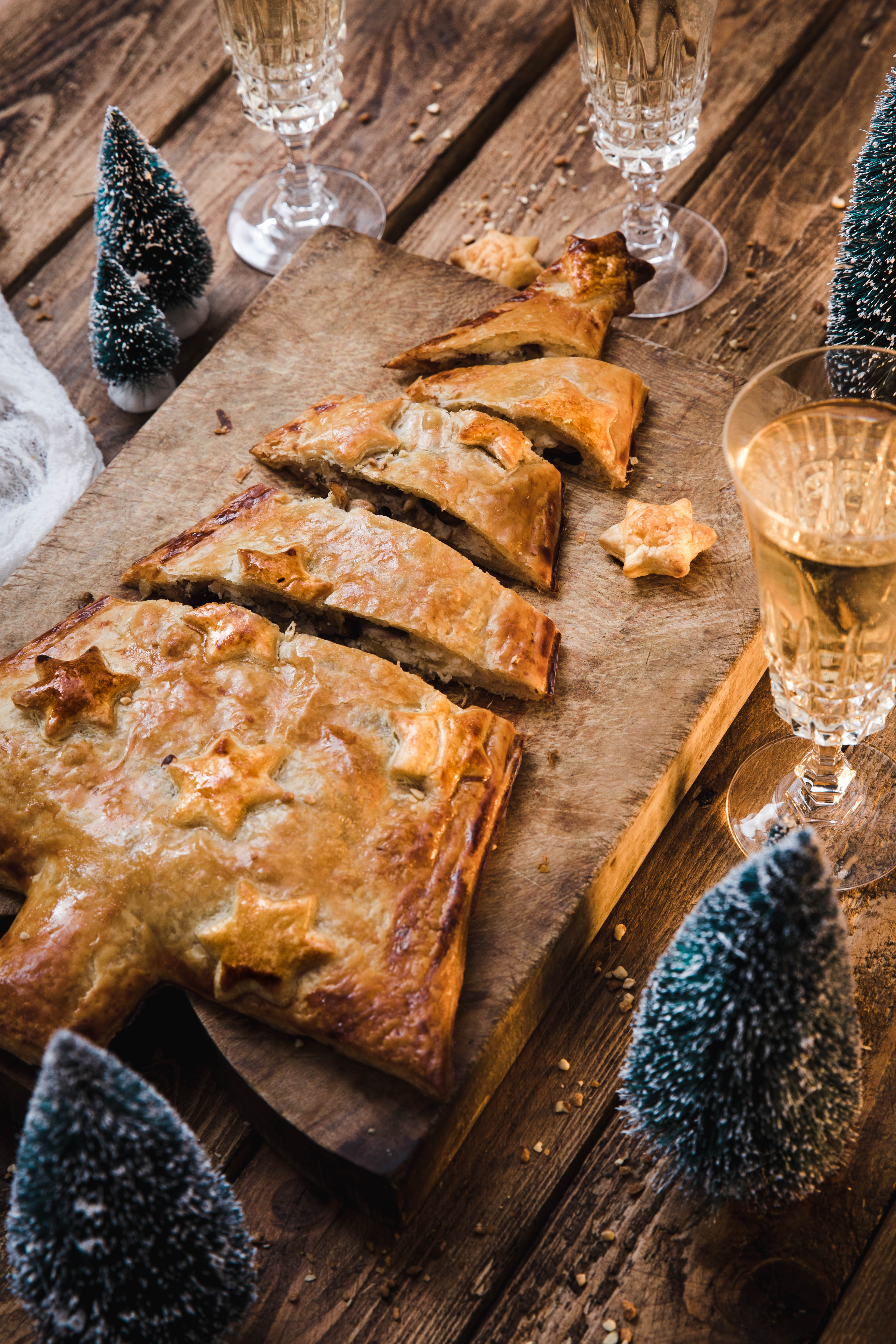 Sapin feuilleté apéritif à la ricotta, shiitake et citron confit - photography