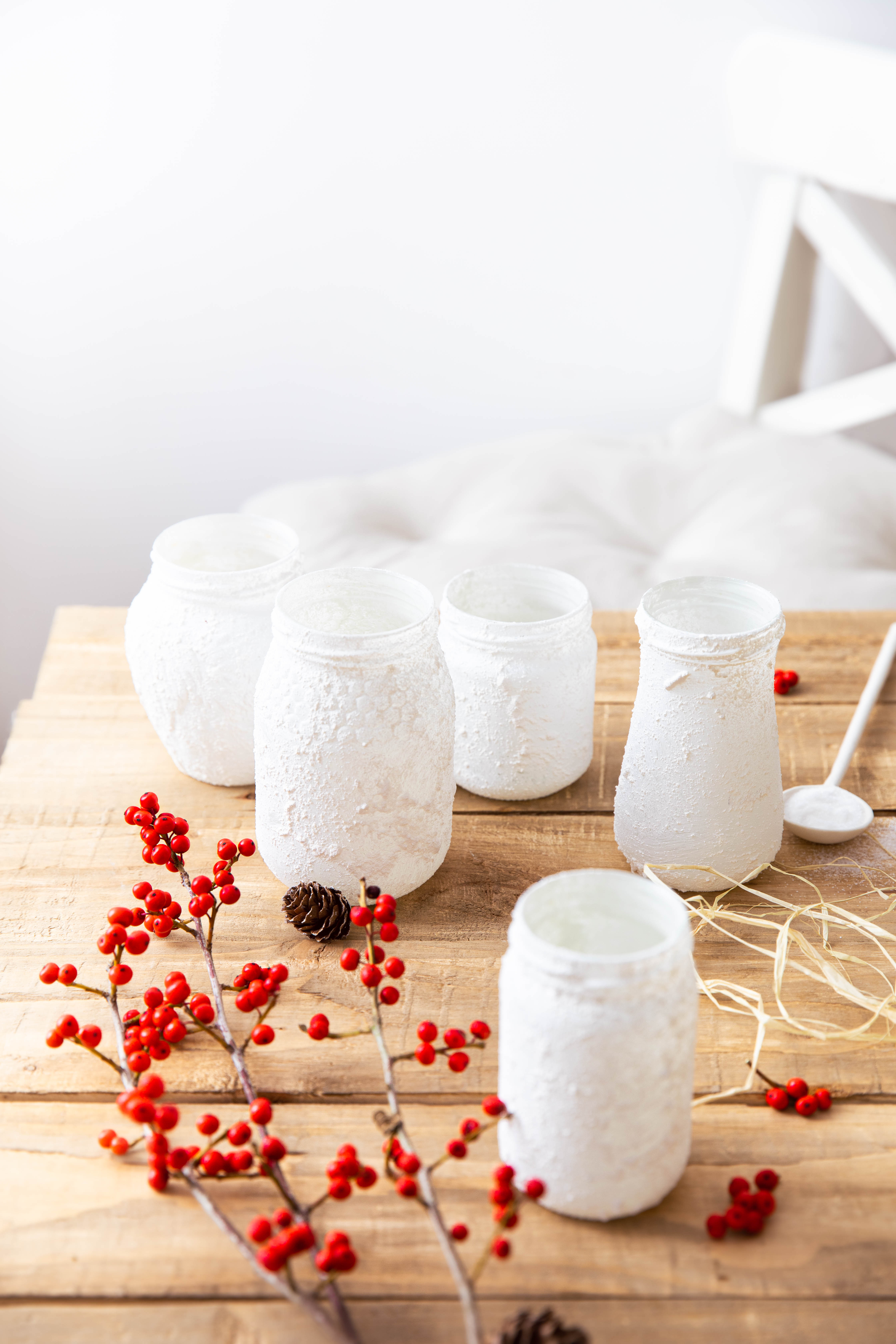 Photophores enneigés de Noël avec des bocaux en verre - DIY décoration de Noël facile - photography
