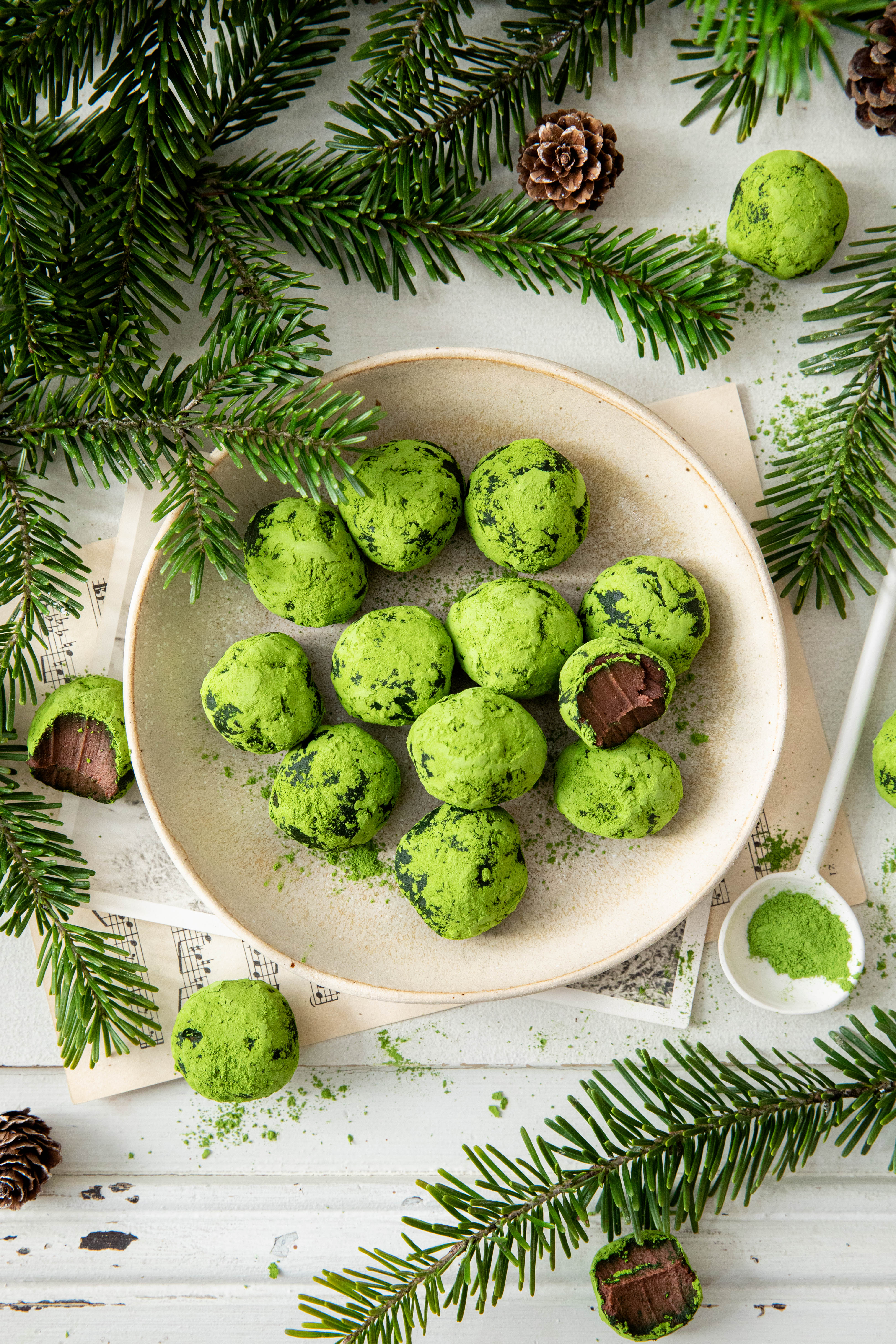 Truffes au chocolat noir et matcha - photography