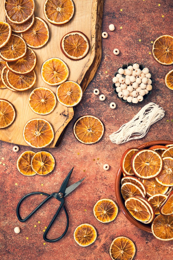 Guirlande d’oranges séchées – DIY décoration de Noël – Madamcadamia