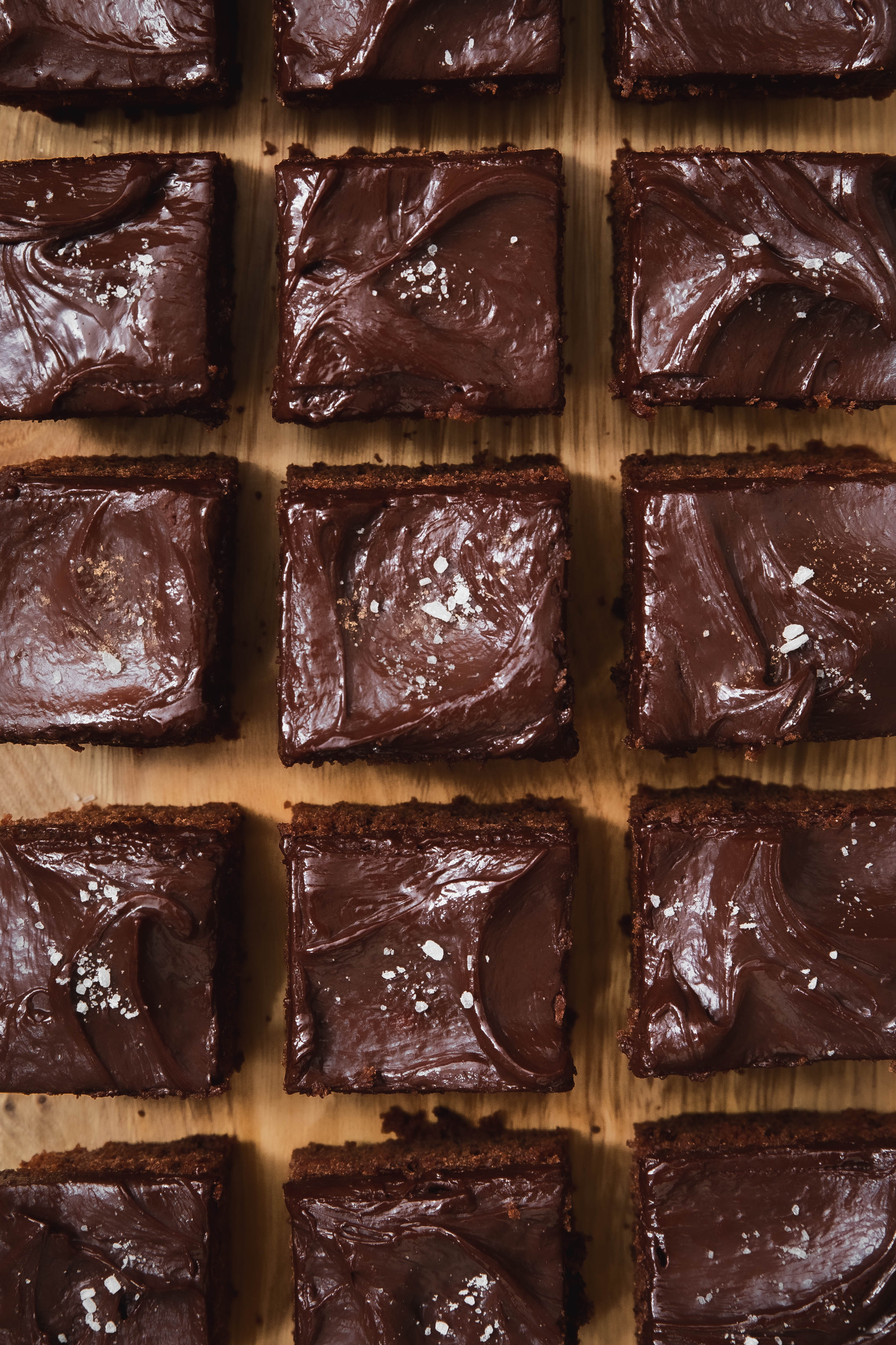Gâteau moelleux au chocolat, cannelle et fleur de sel - photography