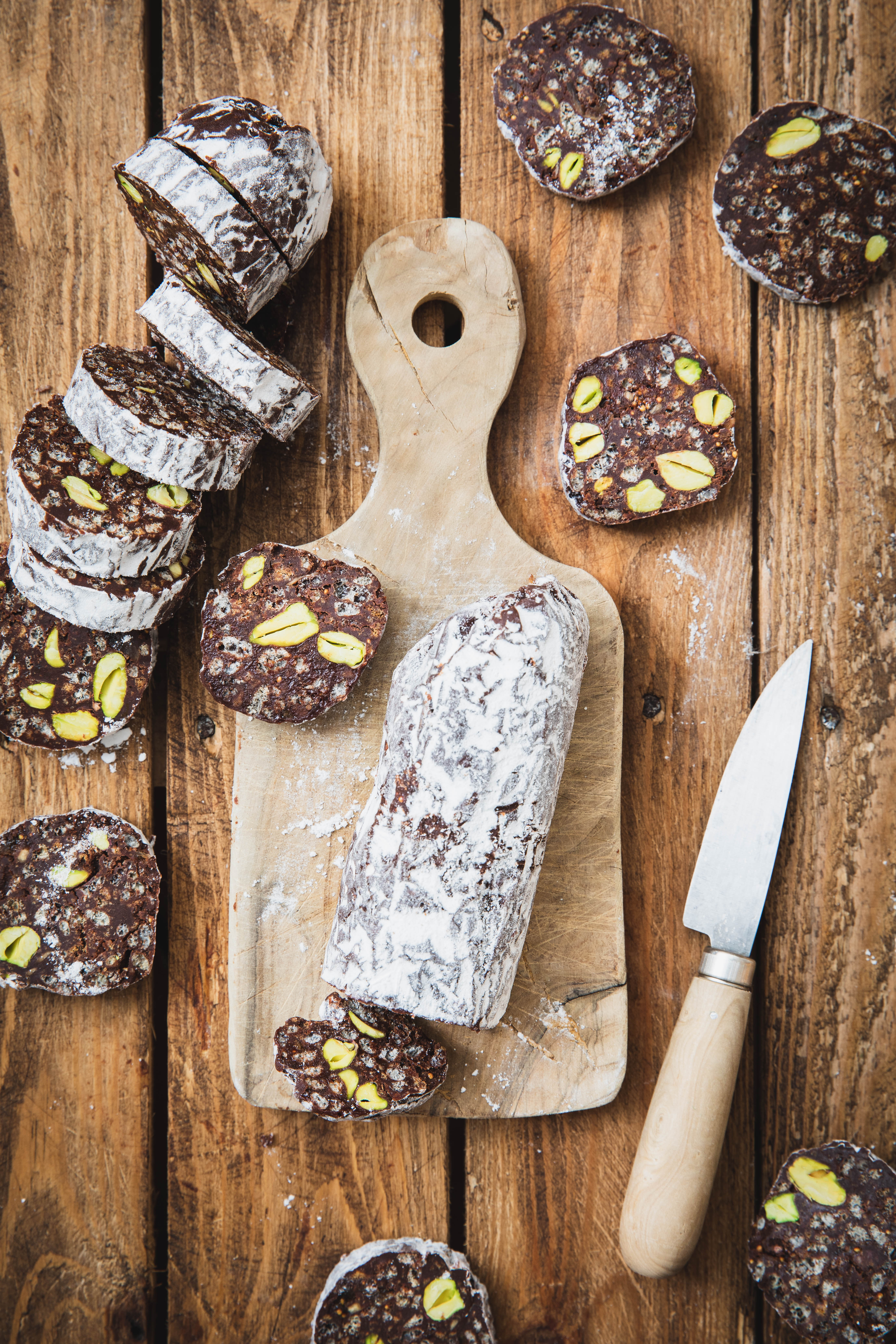 Saucisson au chocolat, figues et pistaches - photography